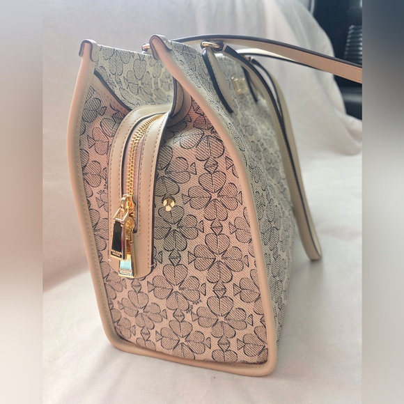 Kate Spade Black and Cream Tote - Picture 4 of 10